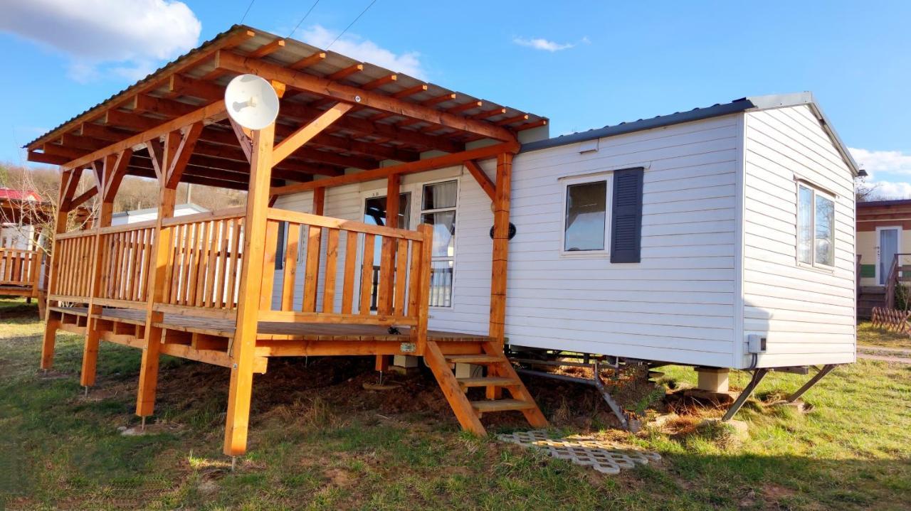 Mobilheimy Camp Vyrovice Otel Dış mekan fotoğraf