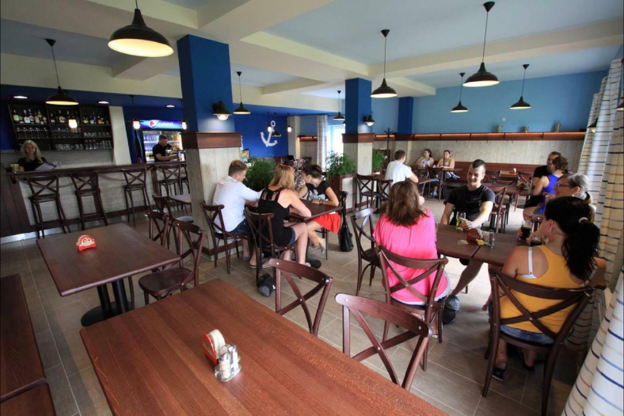 Mobilheimy Camp Vyrovice Otel Dış mekan fotoğraf