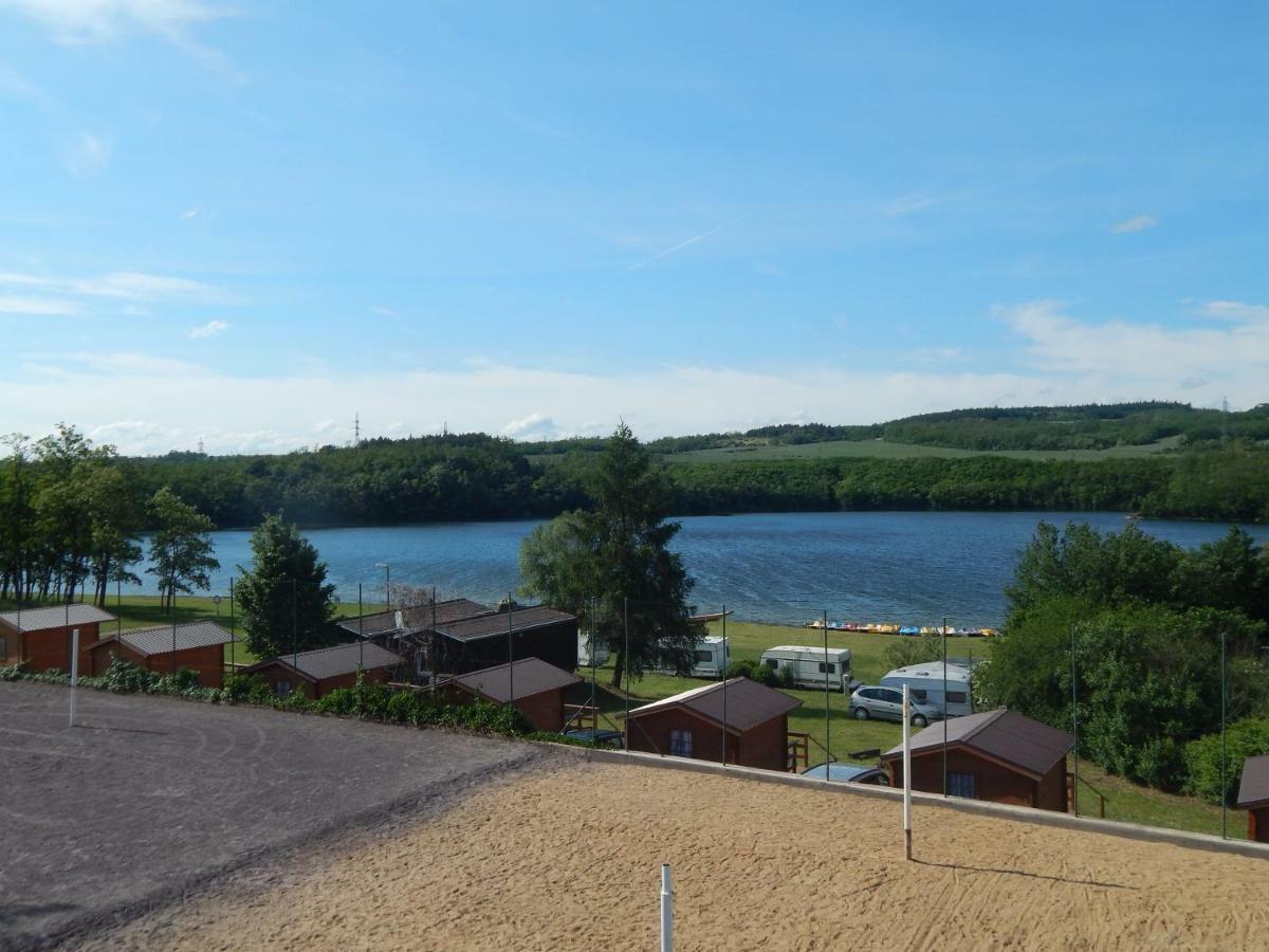 Mobilheimy Camp Vyrovice Otel Dış mekan fotoğraf